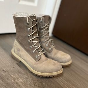 Womens Timberland Teddy Boots in Taupe